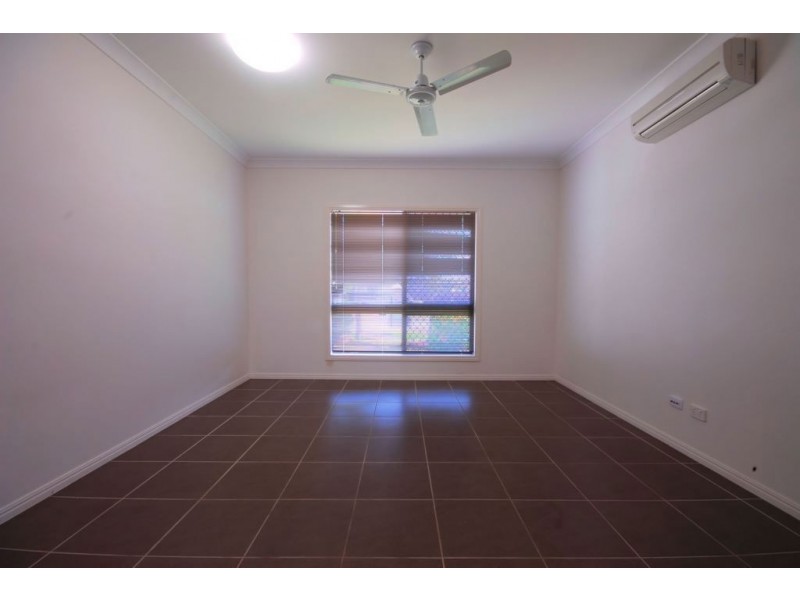 143 Daintree Drive, Bushland Beach QLD 4818