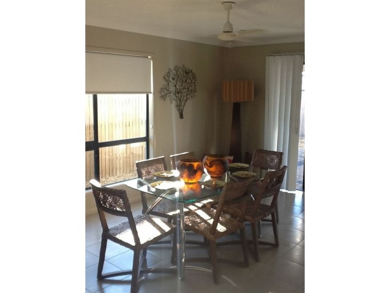 9 Balladonia Avenue, Mount Low QLD 4818