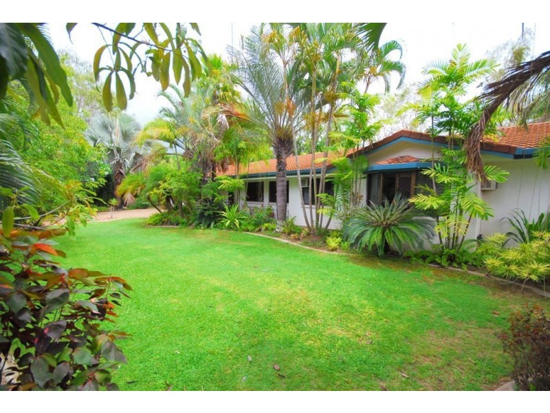 14 Kurrajong Court, Bushland Beach QLD 4818