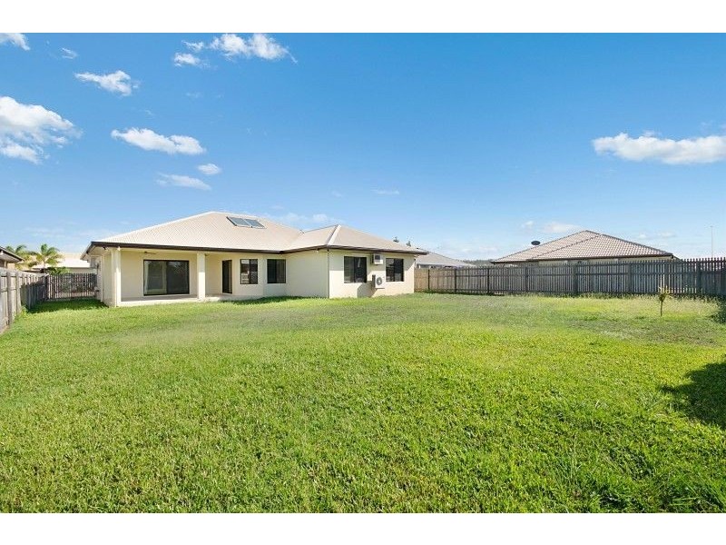 18 Eungella Court, Bushland Beach QLD 4818