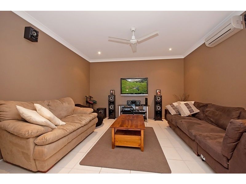 105 Shutehaven Circuit, Bushland Beach QLD 4818