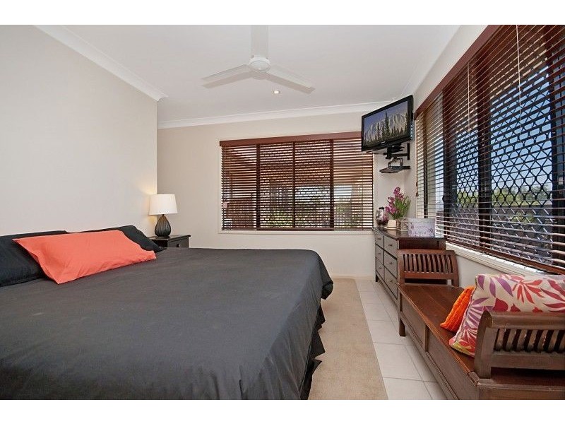 105 Shutehaven Circuit, Bushland Beach QLD 4818