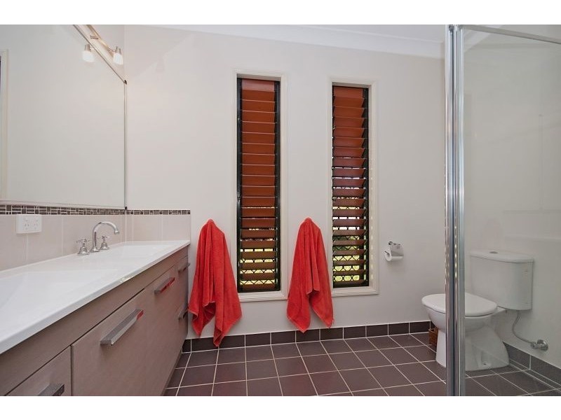 105 Shutehaven Circuit, Bushland Beach QLD 4818