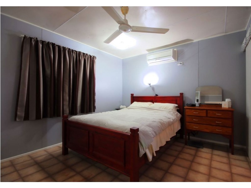 220 Balgal Beach Road, Balgal Beach QLD 4816