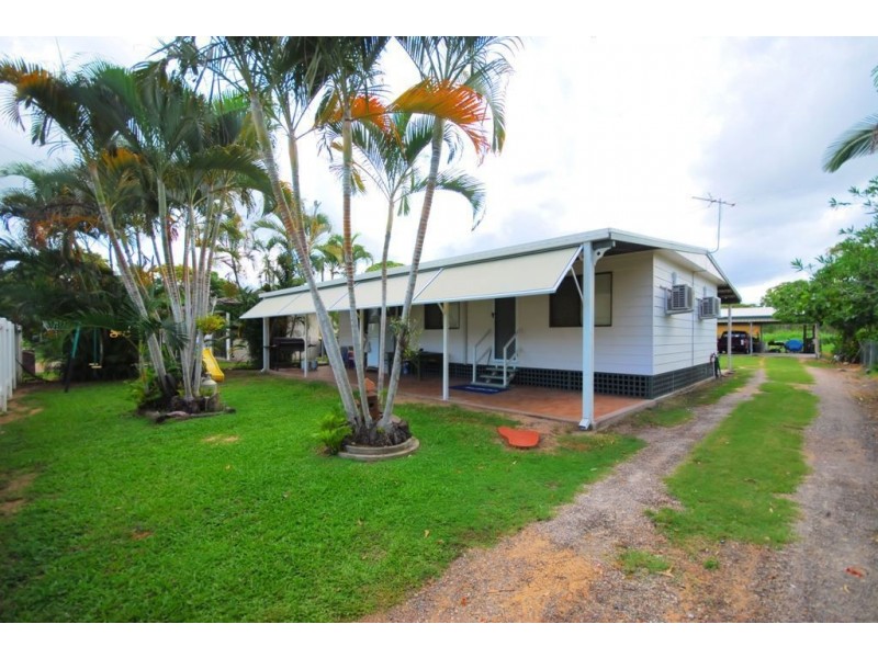 220 Balgal Beach Road, Balgal Beach QLD 4816