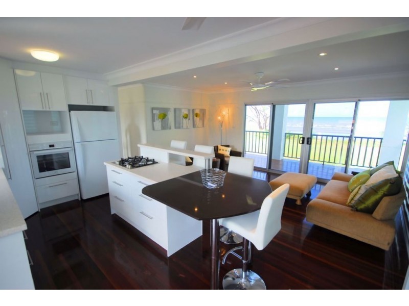 22 Reef Street, Saunders Beach QLD 4818