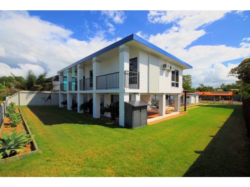 22 Reef Street, Saunders Beach QLD 4818