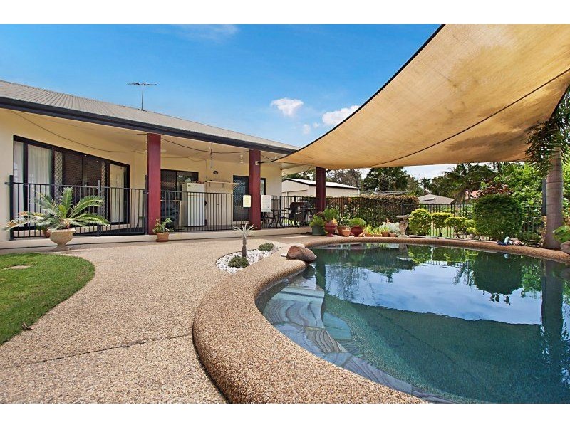 25 Mostyn Crescent, Bushland Beach QLD 4818