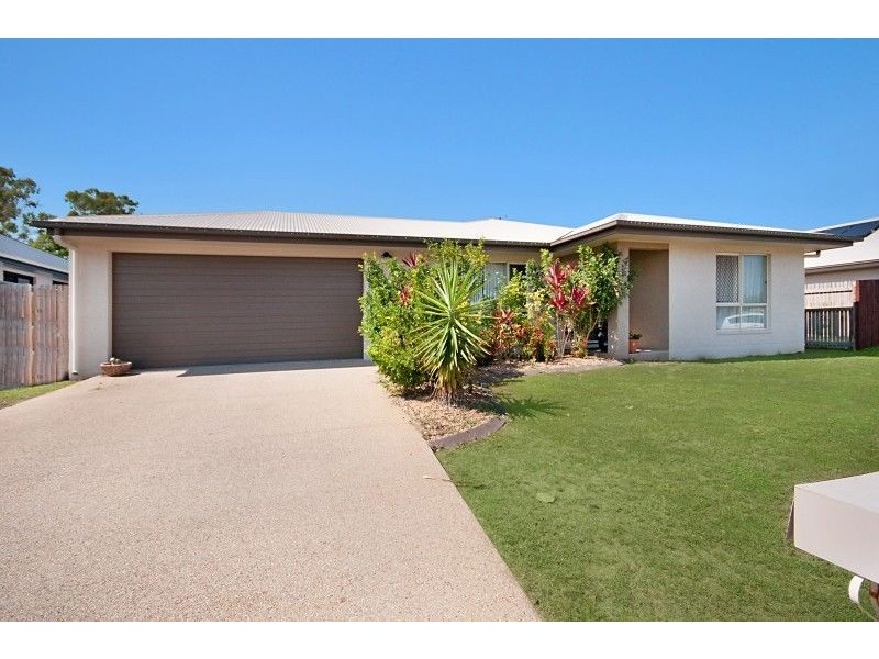 42 Daintree Drive, Bushland Beach QLD 4818