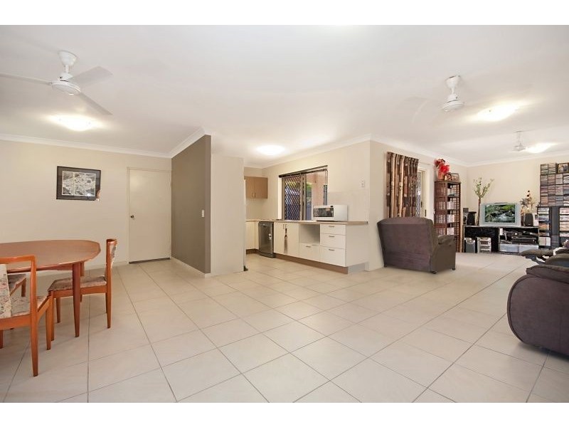 42 Daintree Drive, Bushland Beach QLD 4818