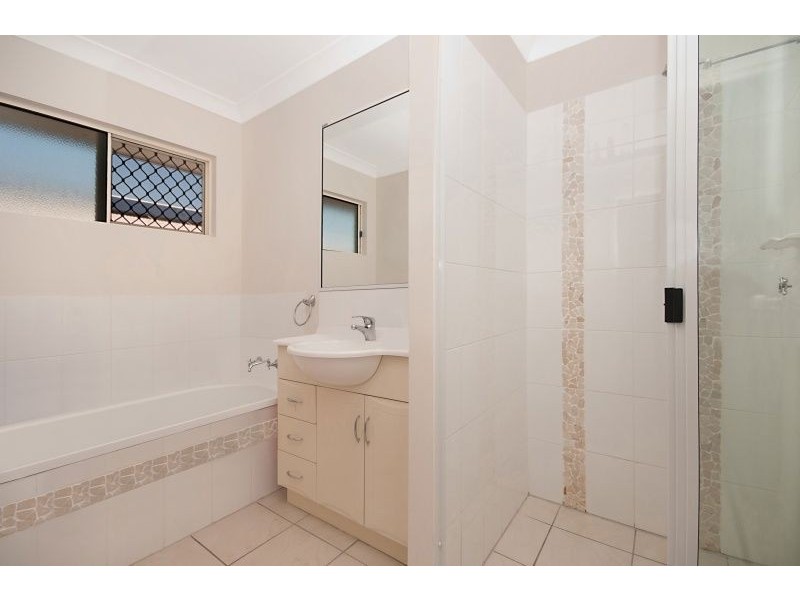 42 Daintree Drive, Bushland Beach QLD 4818