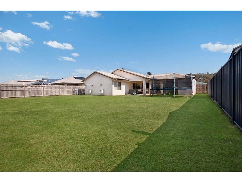 42 Daintree Drive, Bushland Beach QLD 4818