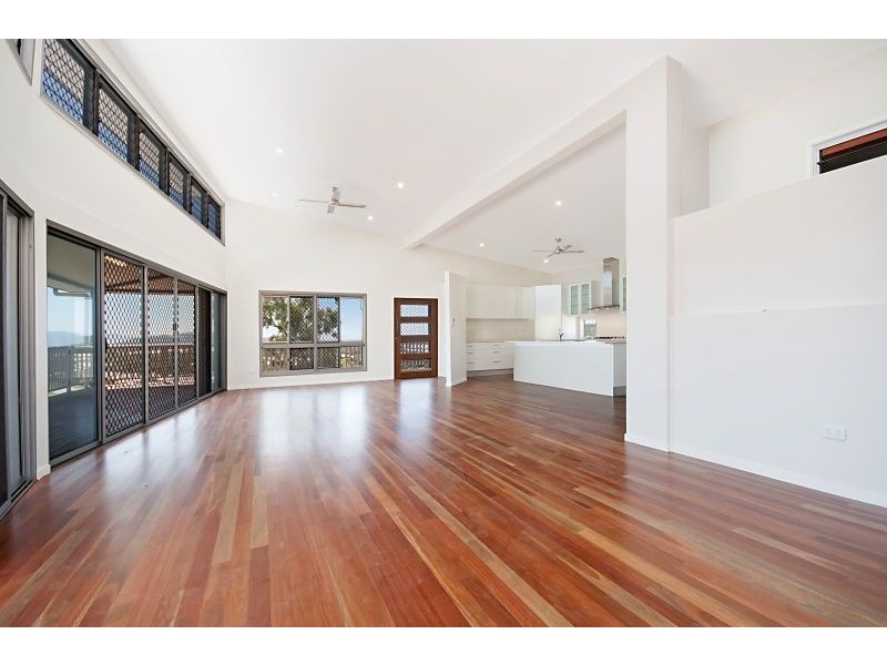 24 Minstrel Court, Bushland Beach QLD 4818