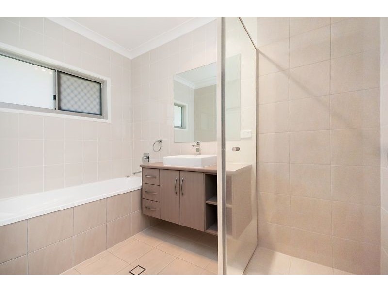 24 Minstrel Court, Bushland Beach QLD 4818