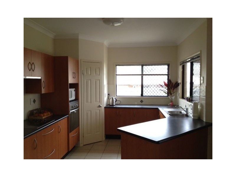 28 Seabrook circuit, Bushland Beach QLD 4818