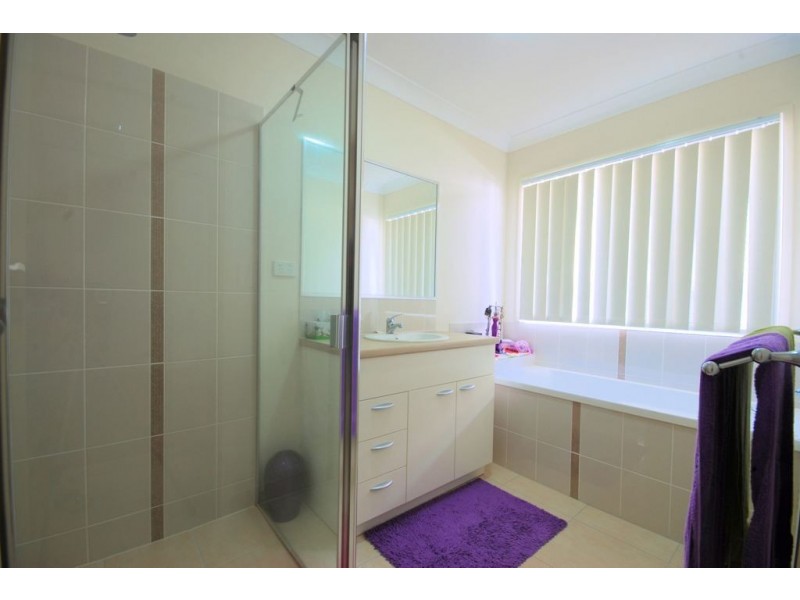 48 Beach Oak Drive, Mount Low QLD 4818