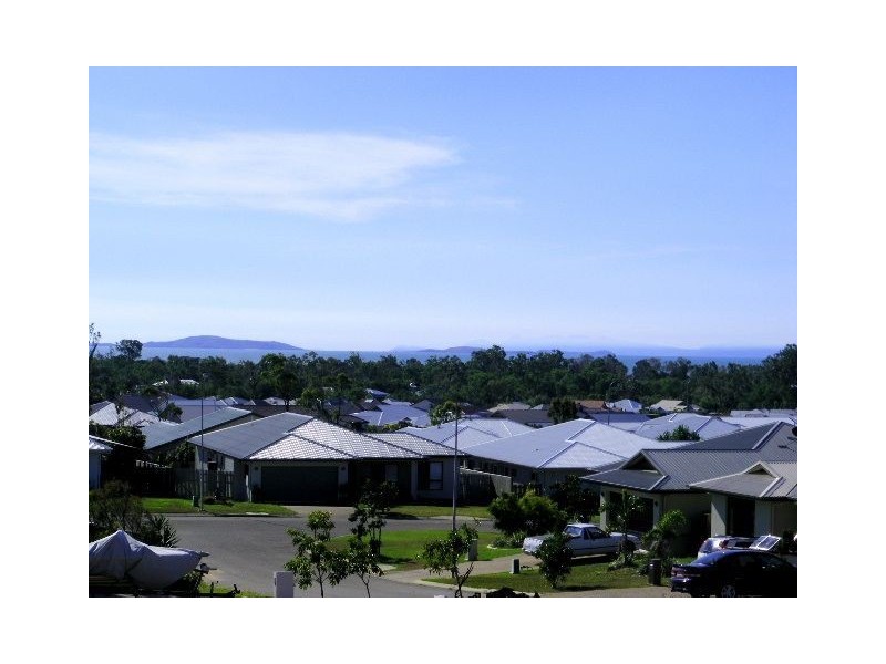 8 Platypus Street, Bushland Beach QLD 4818