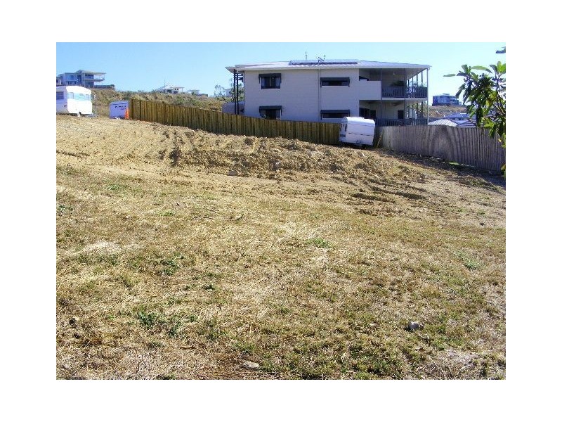 8 Platypus Street, Bushland Beach QLD 4818