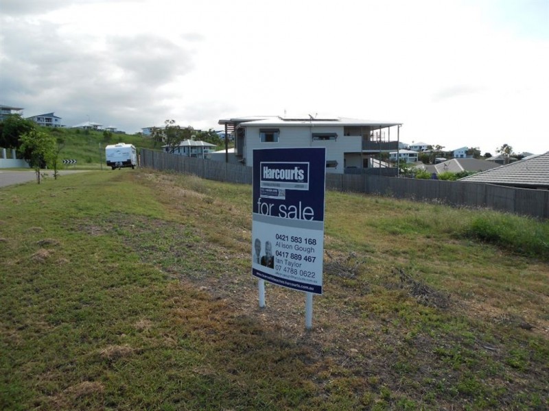 8 Platypus Street, Bushland Beach QLD 4818