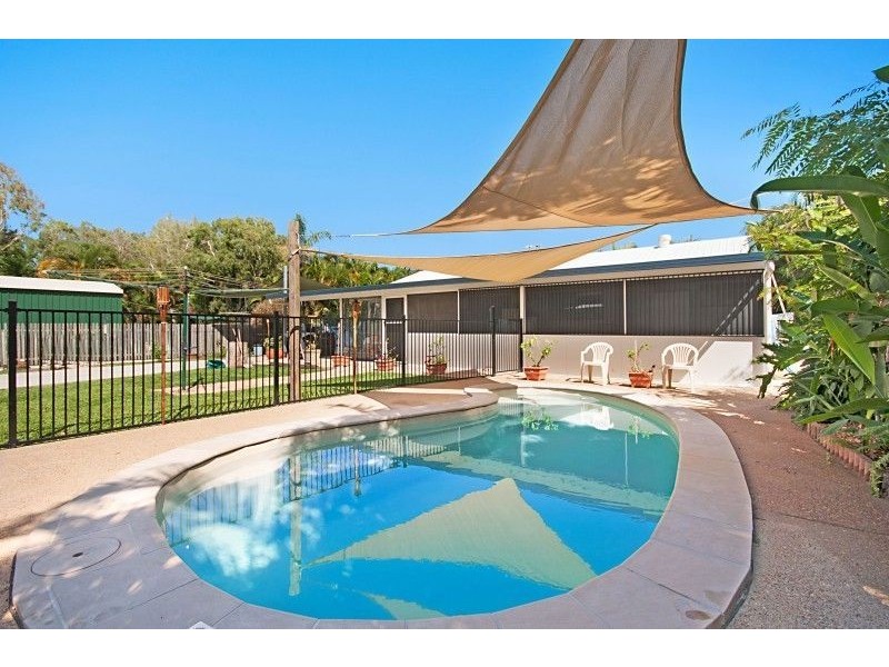 4 Gum Court, Bushland Beach QLD 4818