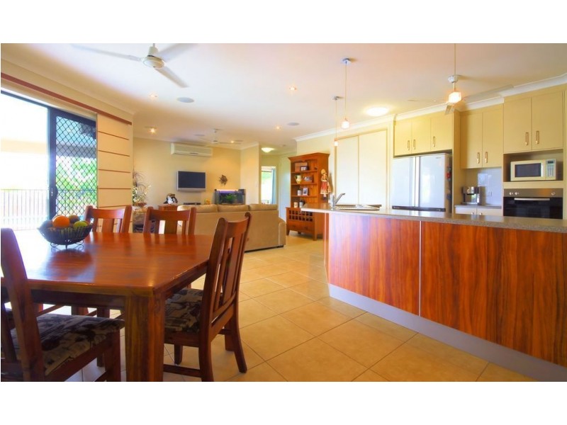 29 Dungurra Place, Bushland Beach QLD 4818