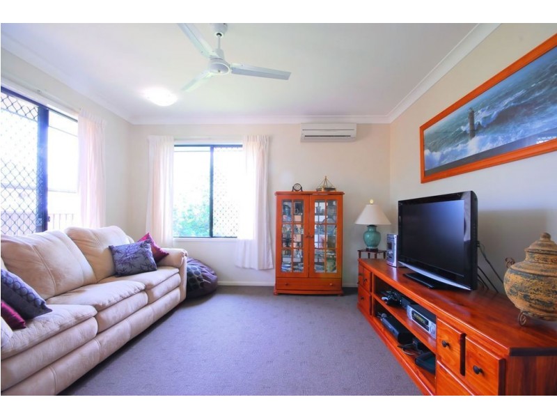 29 Dungurra Place, Bushland Beach QLD 4818