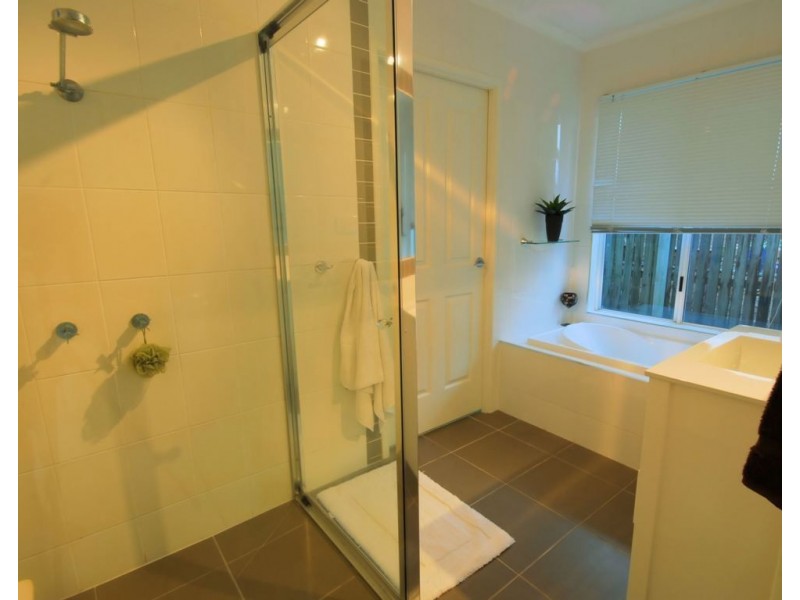 7 Ebony Court, Bushland Beach QLD 4818