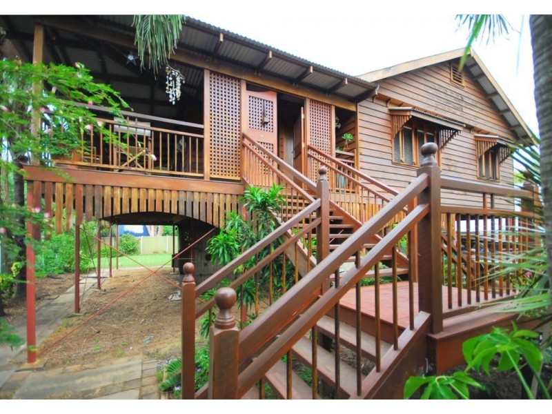 35 Lagoon Crescent, Saunders Beach QLD 4818