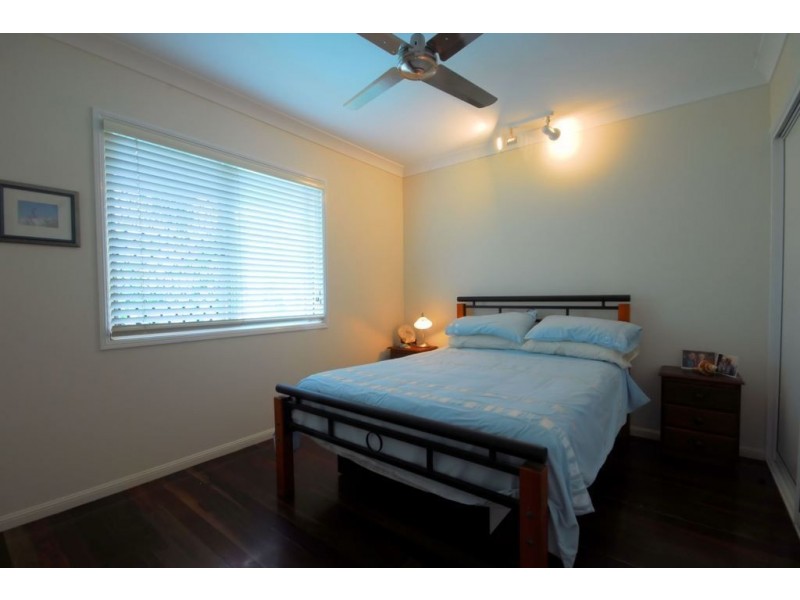 35 Lagoon Crescent, Saunders Beach QLD 4818