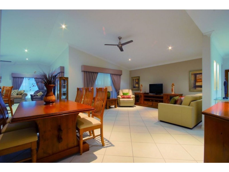 35 Mendi Drive, Bushland Beach QLD 4818