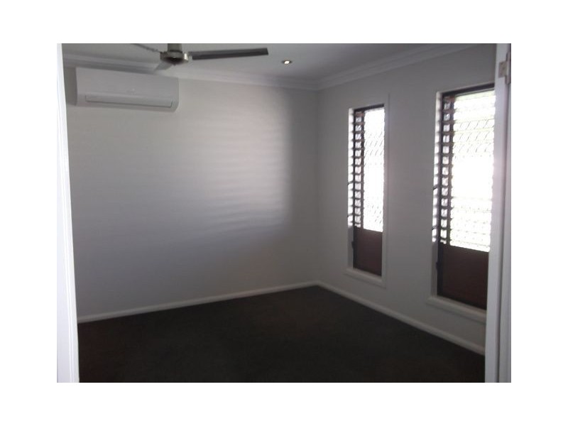 13 Glendower Street, Bushland Beach QLD 4818