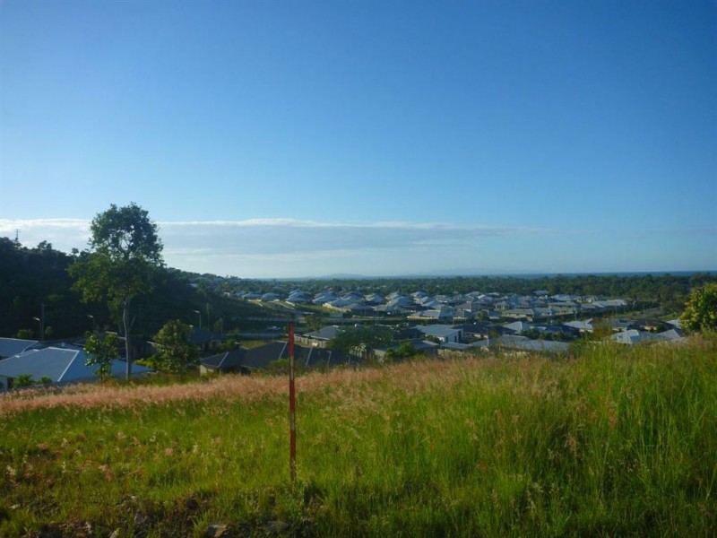 13 Harrier Court, Bushland Beach QLD 4818