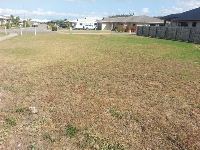 13 Littabella Place, Bushland Beach QLD 4818