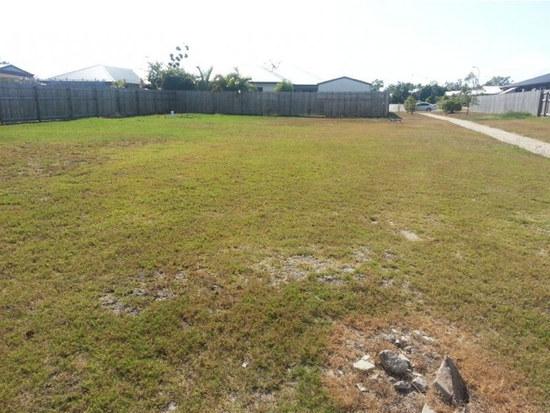 13 Littabella Place, Bushland Beach QLD 4818