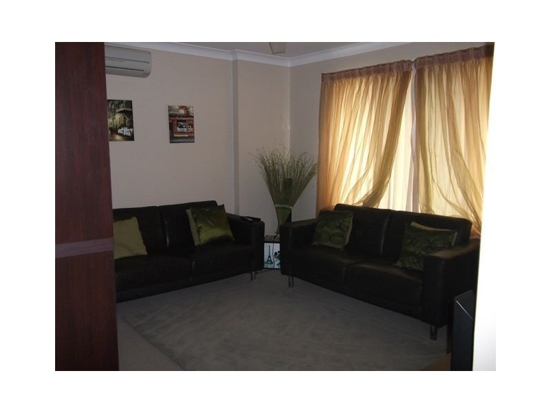 27 Anchorage Cct, Bushland Beach QLD 4818