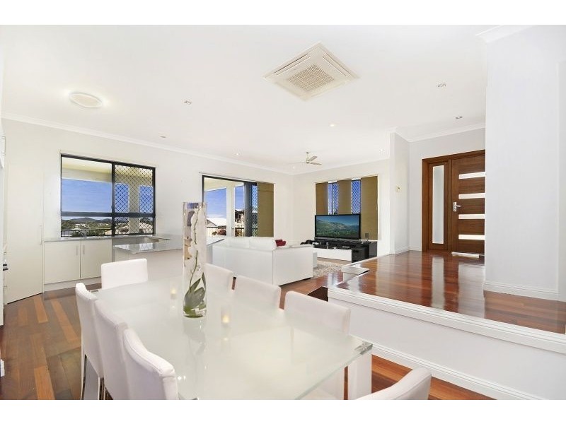 22 Shutehaven Circuit, Bushland Beach QLD 4818