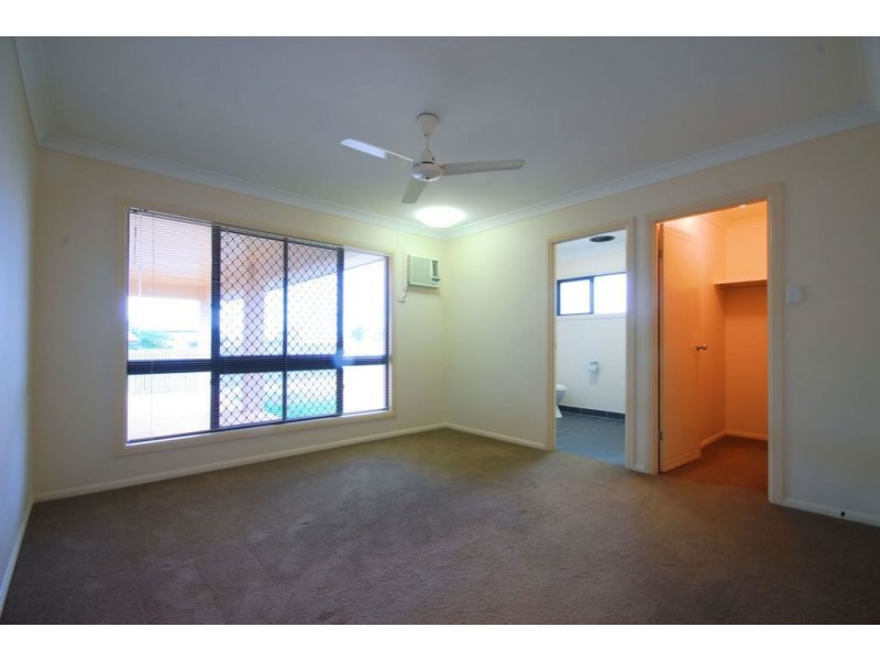 7 Genesta Court, Bushland Beach QLD 4818