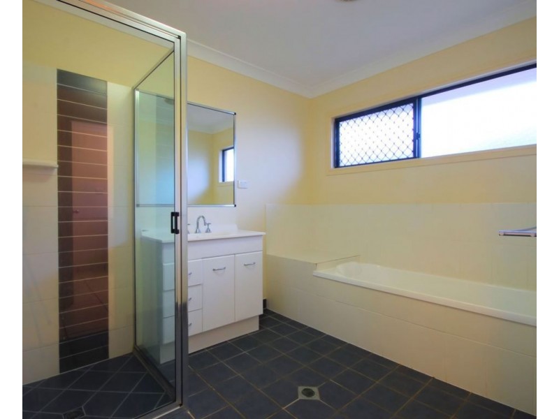 7 Genesta Court, Bushland Beach QLD 4818