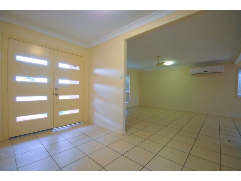 7 Genesta Court, Bushland Beach QLD 4818