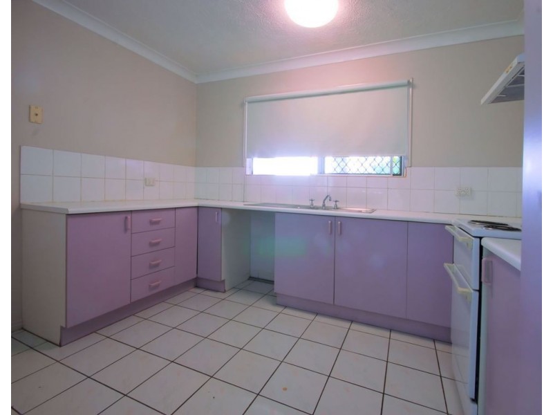 111 Hastings Street, Mount Louisa QLD 4814