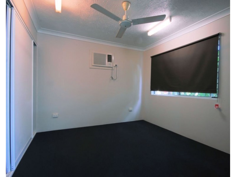 111 Hastings Street, Mount Louisa QLD 4814