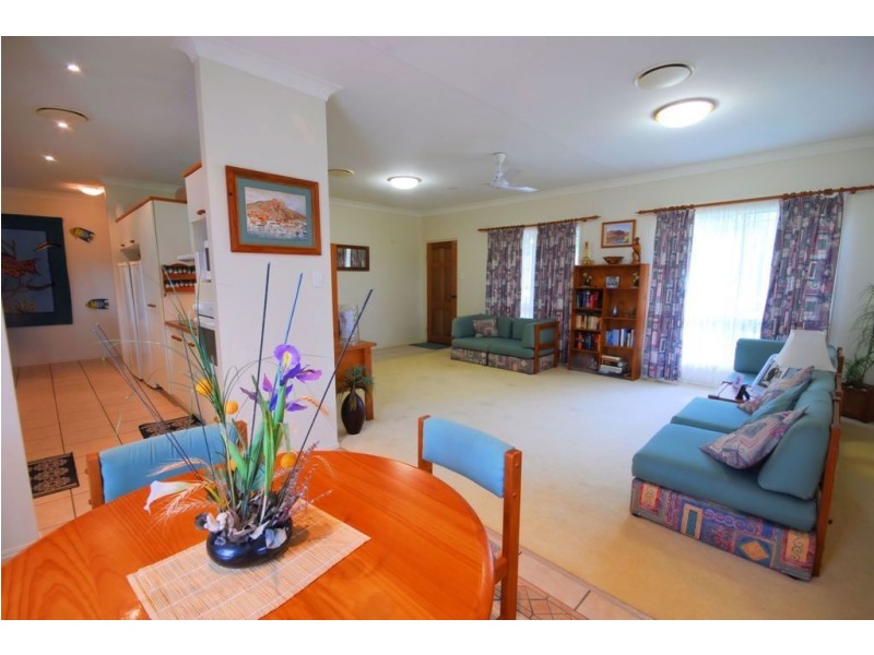 6 Augusta Drive, Balgal Beach QLD 4816