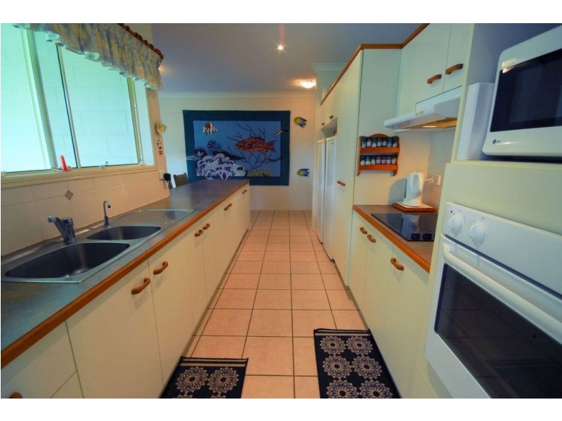 6 Augusta Drive, Balgal Beach QLD 4816