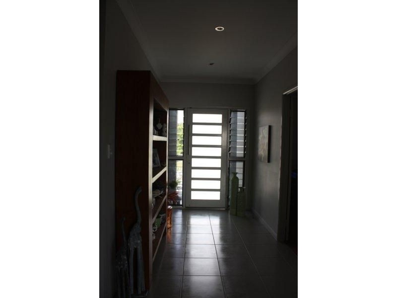 5 Deedes Crescent, Bushland Beach QLD 4818