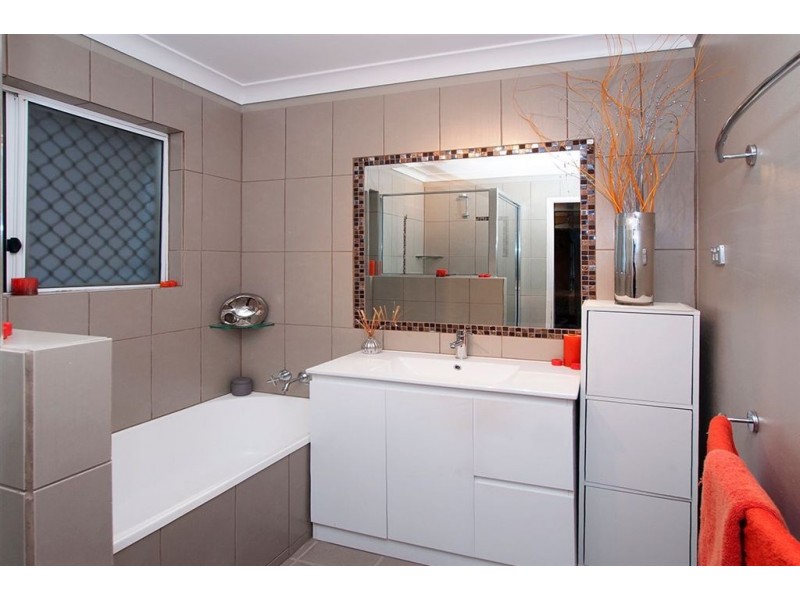 15 Spruce Street, Kirwan QLD 4817