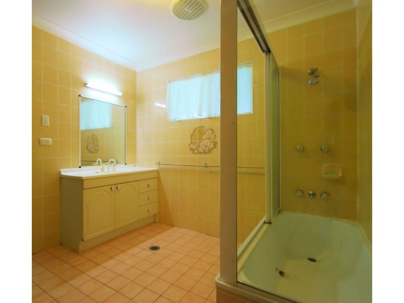 24 Cali Court, Mount Low QLD 4818