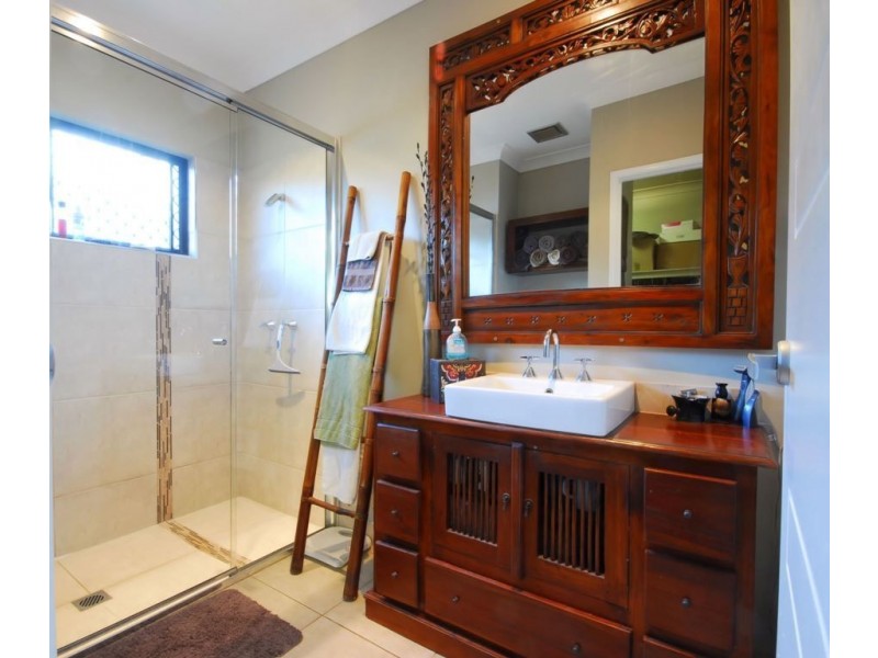 3 Eshelby Street, Bushland Beach QLD 4818