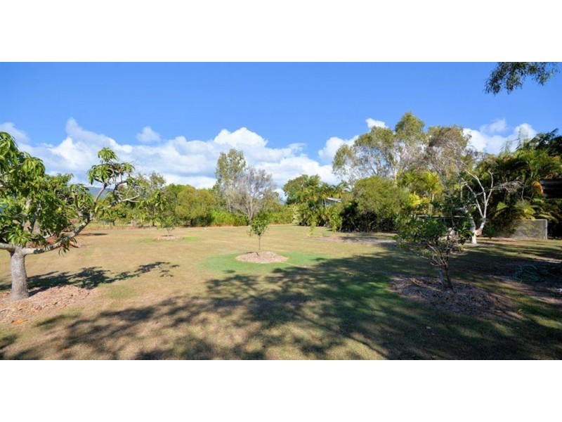 14 Armidale Avenue, Balgal Beach QLD 4816