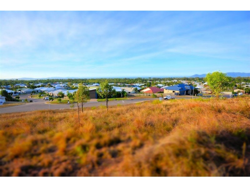 41 Shutehaven Circuit, Bushland Beach QLD 4818