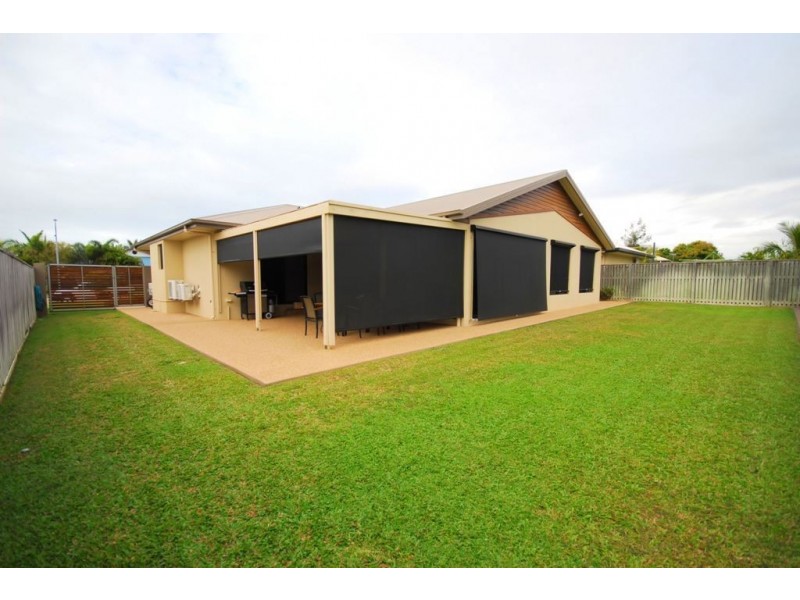 35 Mendi Drive, Bushland Beach QLD 4818